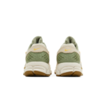 Air Zoom Vomero 5 'Pale Ivory Oil Green' - Image 5